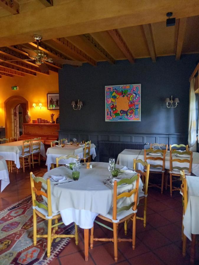 Échenevex Auberge Des Chasseurs מראה חיצוני תמונה