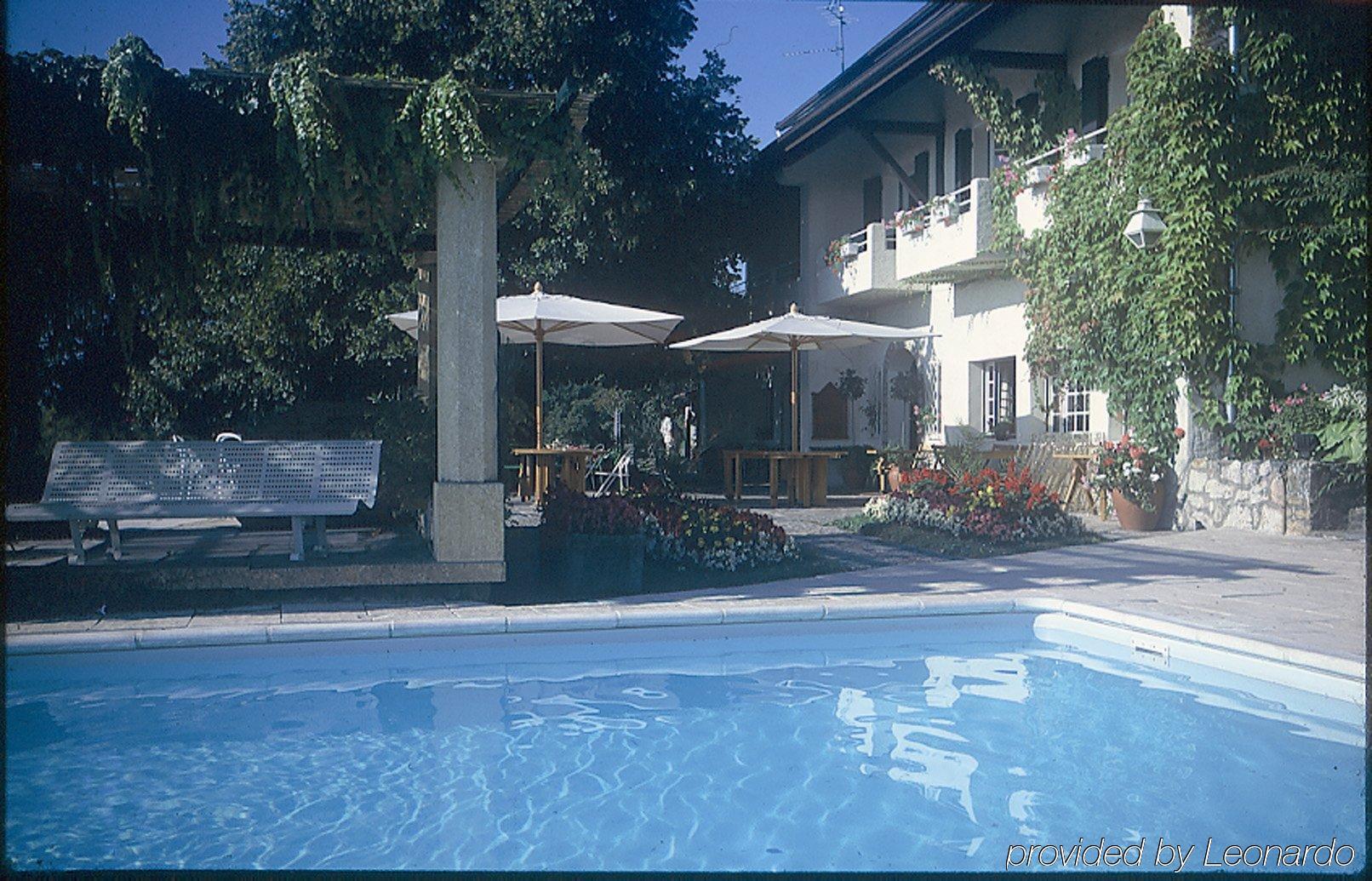 Échenevex Auberge Des Chasseurs מראה חיצוני תמונה