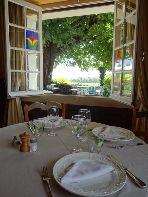 Échenevex Auberge Des Chasseurs מראה חיצוני תמונה